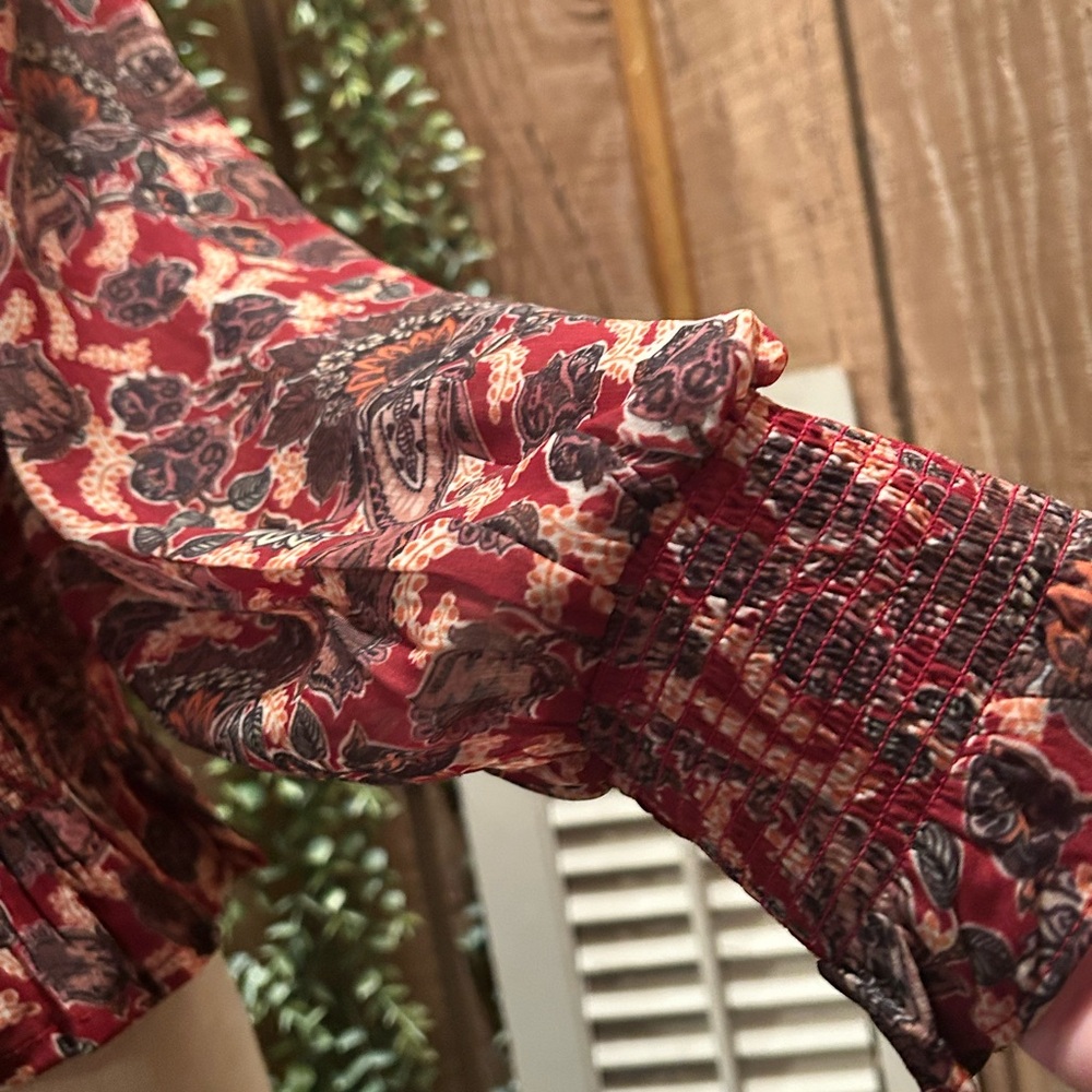 Red Paisley Smocked Long-Sleeve Women's Top - Picture 3 of 4